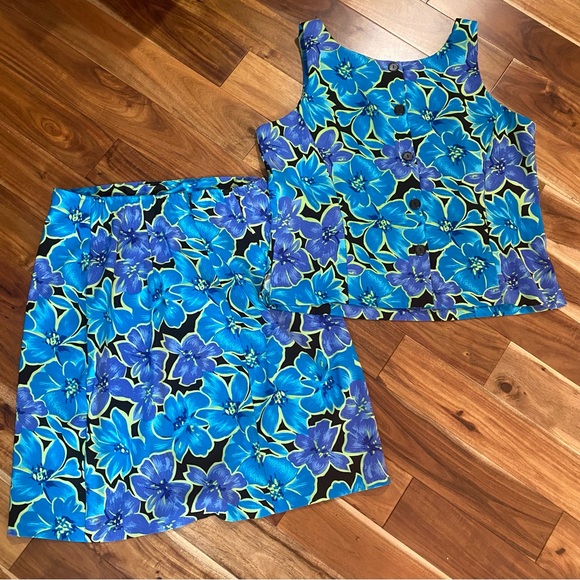 Fashion Bug 90s Floral Two-Piece Set – Sleeveless Top & Shorts – Made in USA - Picture 4 of 8